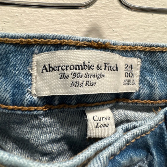 Abercrombie & Fitch Light Blue Curve Love Mid Rise 90s Straight Leg Jeans 24 - Picture 11 of 12
